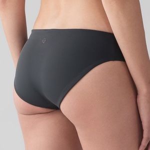 size 6 lululemon Rising Tides bikini bottom NWT